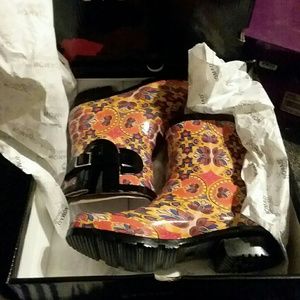 Nomad footwear orange lotus rain boots